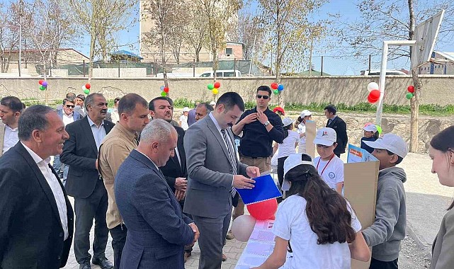Diyadin'de 4006 TÜBİTAK Bilim Fuarı