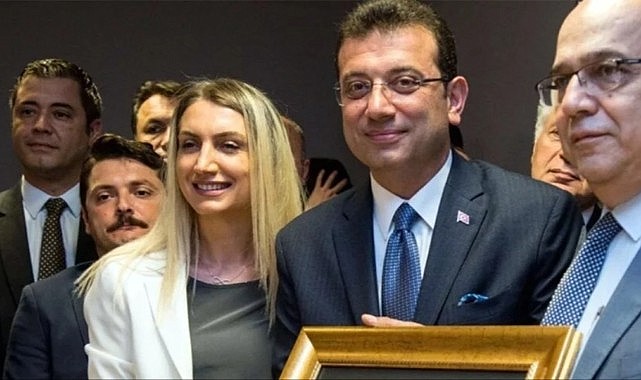 Ekrem İmamoğlu mazbatasını aldı