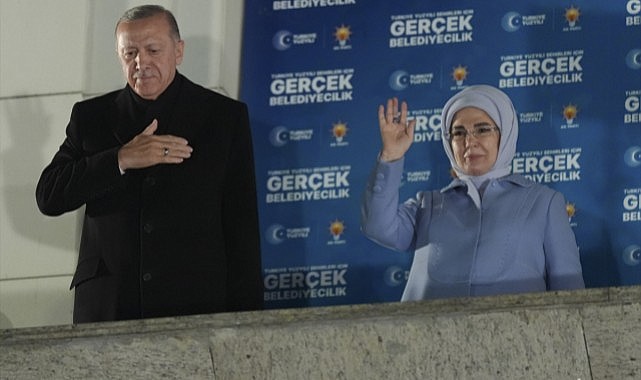 Erdoğan'dan seçim sonrası balkon konuşması: Türk milleti mesajını vermiştir