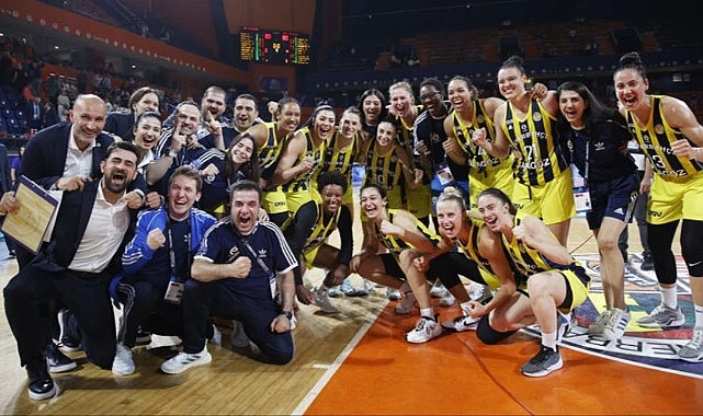 Fenerbahçe Kadın Basketbol Takımı, üst üste ikinci kez EuroLeague şampiyonu oldu