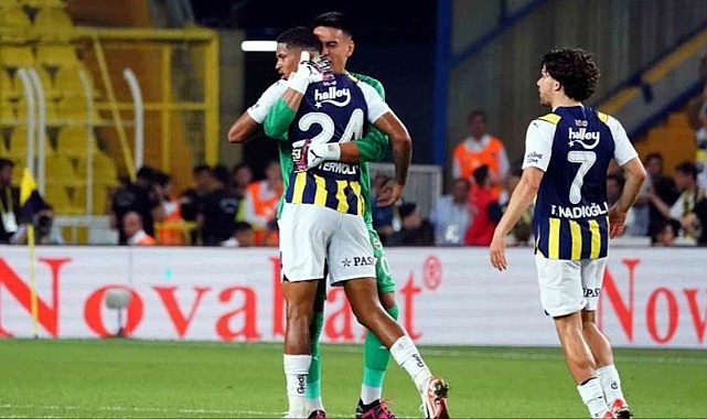 Fenerbahçe'yi yıkan haber! Oosterwolde sezonu kapattı