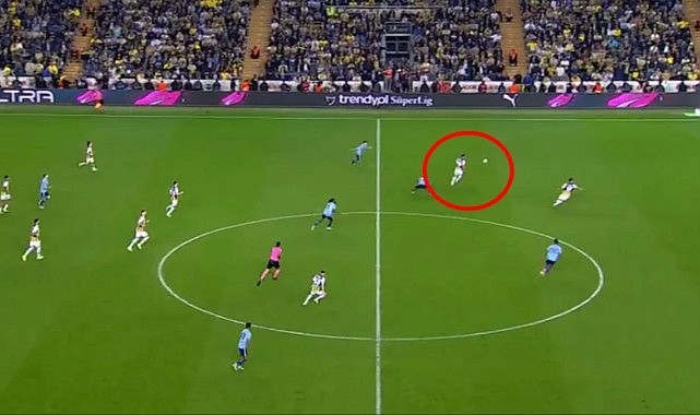 Herkes ağzı açık izledi! Dusan Tadic'den inanılmaz gol