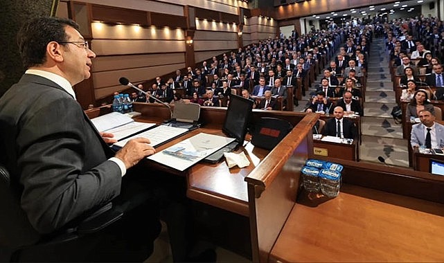 İBB meclisinde yeni dönem! AK Parti'nin teklifleri, CHP'nin oy çokluğuyla reddedildi