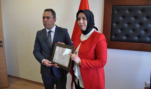 Kars Belediye Başkanı Senger görevine başladı