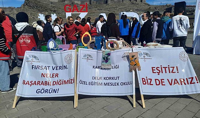 Kars'ta Otizm Günü etkinliği