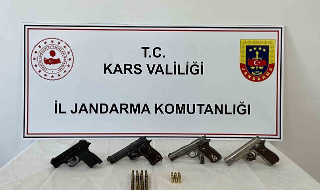Kars'ta silah ticareti yapan 4 kişi yakalandı
