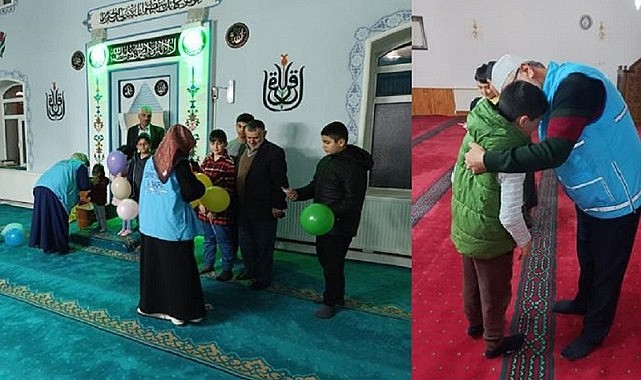 Müftü, çocuklara balon dağıttı