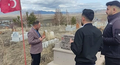 Ülkü ocakları başkanı Kay, ülkücü şehidi mezarı başında ziyaret etti