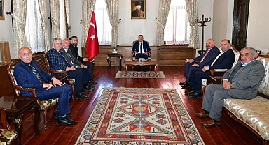 Vali Çiçek, AK Parti il yöneticilerini ağırladı: Başarılar diledi