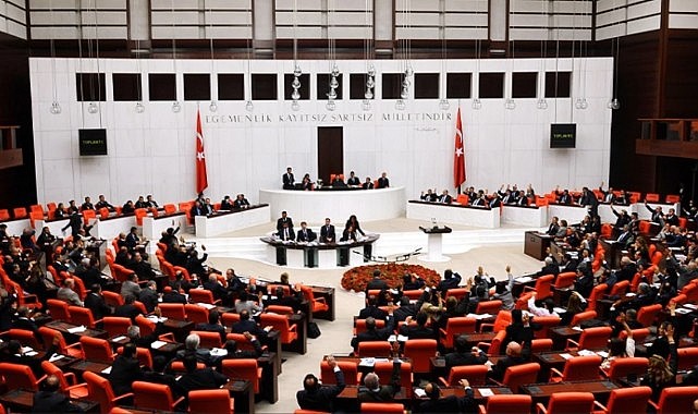 Vekillerin 1 dakikası tehlikede! Muhalefetten "Kürsü hakkının kısıtlanmasına asla izin vermeyiz" tepkisi