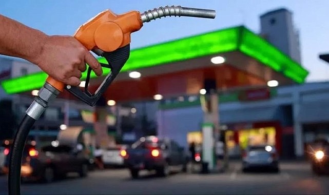 Araç sahiplerinin yüzünü güldürecek haber: Benzine 1 lira 54 kuruş indirim bekleniyor