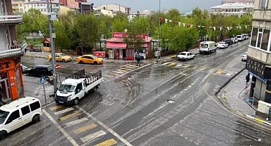 Ardahan'da fındık büyüklüğünde dolu yağdı