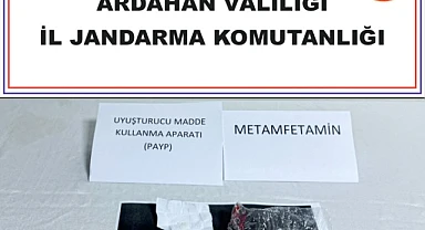 Ardahan'da uyuşturucu satışı yapan 4 zanlı tutuklandı