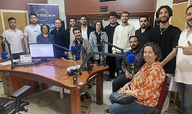 ARÜ’lü öğrenciler Erzurum Radyosu’nun konuğu oldu