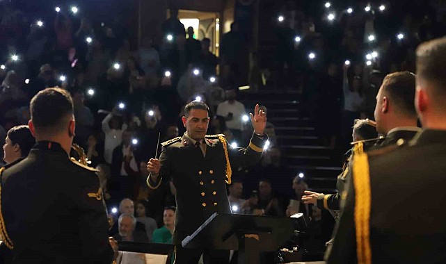 Askeri bandodan 19 Mayıs'a özel konser