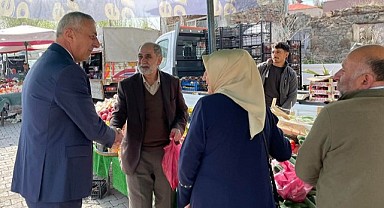 Başkan Budak, pazar esnafını gezdi
