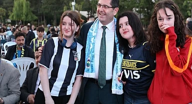 Başkan Çerkez, Fenerbahçe maçını gençlerle birlikte izledi