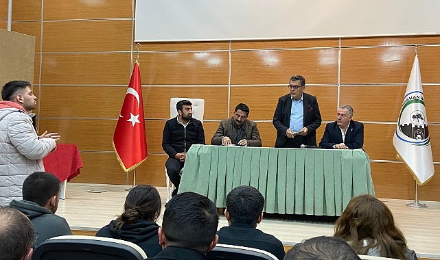 Başkan Demir, öğrencilerin protestolarına kulak verdi
