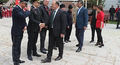 Başkan Kurukaya, Büyük önder Atatürk ve silah arkadaşlarına minnettarız”