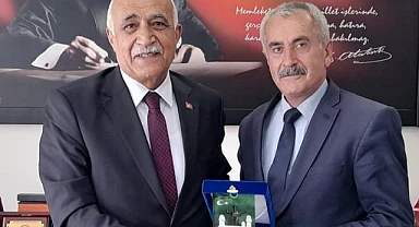 CHP’li Atasoy’dan, AK Partili belediyeye hayırlı olsun ziyareti