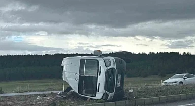 Çıldır’da trafik kazası: 1 ölü, 13 yaralı