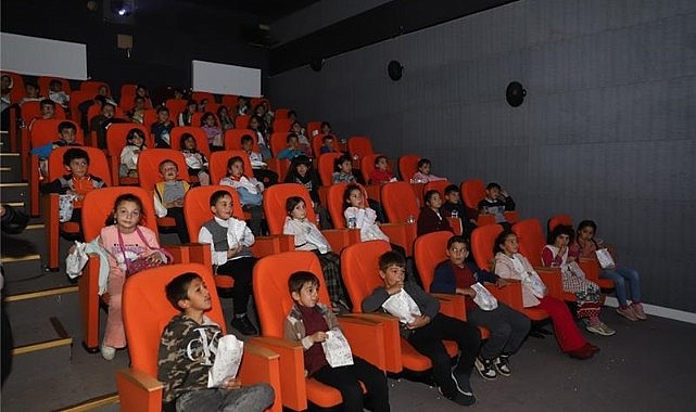 Çocuklar ilk kez sinema ile tanıştı
