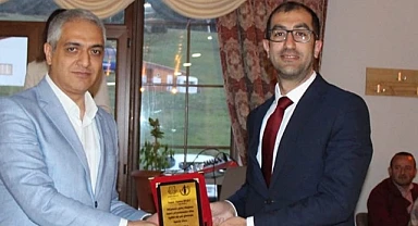 Cumhuriyet Başsavcısı Karabulut adliye personeline plaket verdi