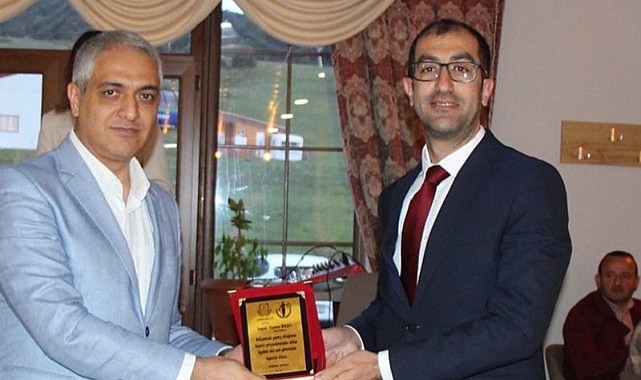 Cumhuriyet Başsavcısı Karabulut adliye personeline plaket verdi