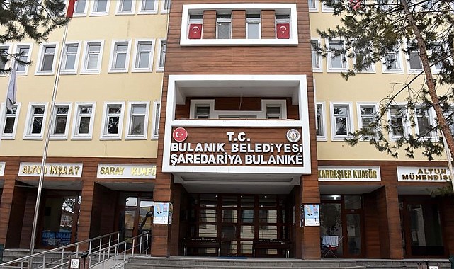 DEM Partili Bulanık Belediyesi 19 işçinin görevine son verdi