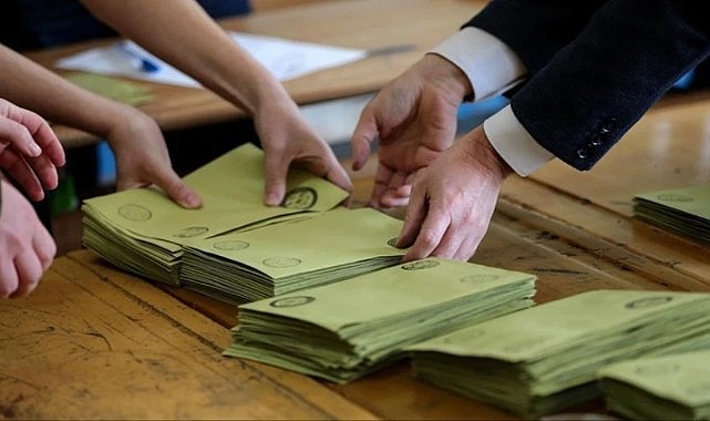 Emekliye zam yapılsaydı AK Parti seçimden birinci parti çıkar mıydı?