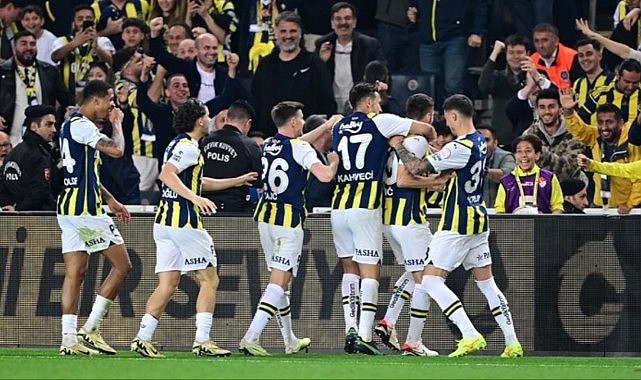 Fenerbahçe'de yaprak dökümü! Ali Koç, takımın yarısına yol verdi
