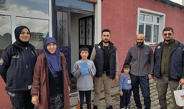 Göle İlçe Emniyeti ev ziyaretleriyle toplumu bilinçlendiriyor