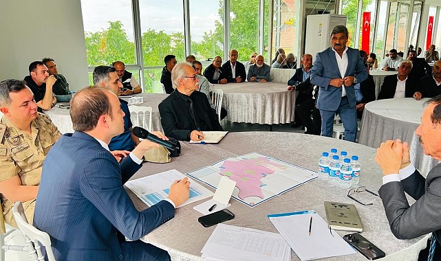 İliç'te muhtarlarla toplantı yapıldı
