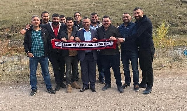 İş insanı Nasıroğlu’ndan, Kent Konseyi adayı Morkoç’a destek