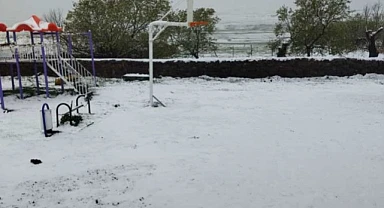 Mayıs ayında Ardahan'a kar sürprizi