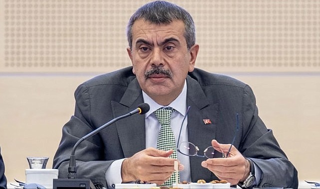 Milli Eğitim Bakanı Yusuf Tekin'e açıkça soruldu: Cemaatçi misiniz?