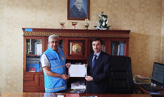 Müftü Kalkan, Türkiye Diyanet Vakfı'na kurbanını bağışladı