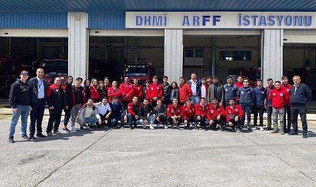 Öğrenciler Kars havaalanında uygulamalı ders yaptı