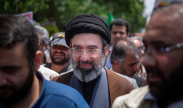 Reisi'nin ölümü sonrası Hamaney'in yerine kimin geçeceği merak konusu oldu! Tek bir aday var