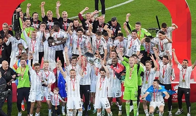 Trabzonspor'u 3-2 yenen Beşiktaş, Ziraat Türkiye Kupası'nın sahibi oldu