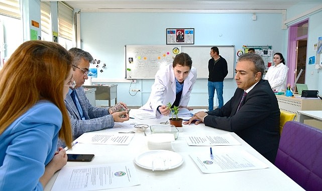 Vali Çiçek, BİLSEM'de incelemelerde bulundu