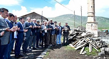 Vali Çiçek, Budaklı köyünde cami temel atma törenine katıldı