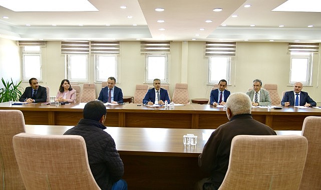 Vali Çiçek, Halk Günü’nde vatandaşları dinledi
