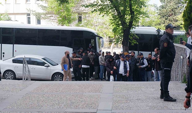 Yasa dışı bahis şüphelileri adliyeye çıkarıldı