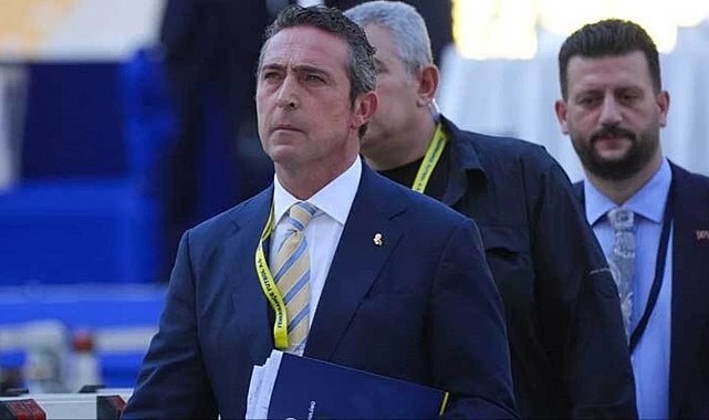Ali Koç'tan Aziz Yıldırım'a büyük saygı: Başkanım üzerime bir ceket alayım, size saygısızlık olmasın