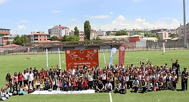 Ardahan'da çocuk oyunları şenliği düzenlendi