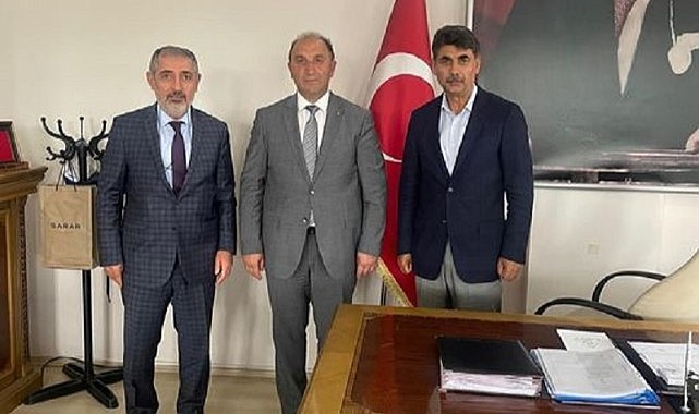 Atalay, Hanak Belediyesini ziyaret etti