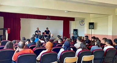 Bilek Güreşi Şampiyonu Okcu ile söyleşi düzenlendi