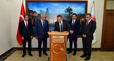 Çıldır öğretmenevi için imzalar atıldı