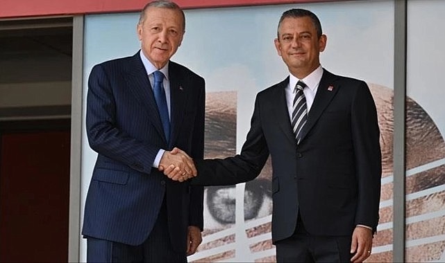 Cumhurbaşkanı Erdoğan, CHP Genel Merkezi'nde! Özgür Özel kapıda karşıladı, işte ilk görüntüler